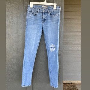 Women’s Levi Skinny Jeans